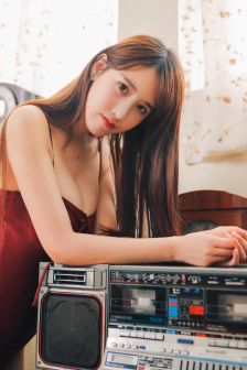 楼上的小女孩